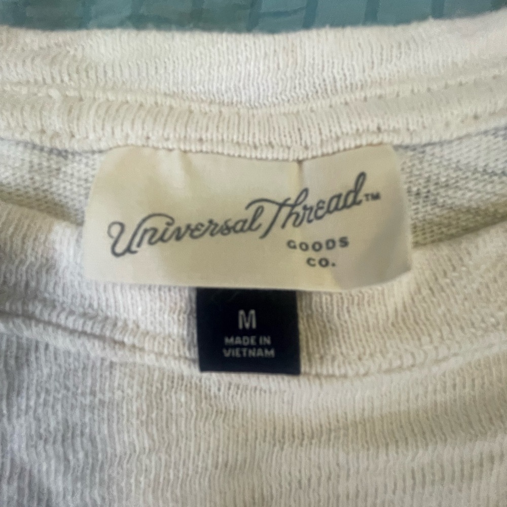 Universal Thread Off-White Knit Top - Picture 2 of 2
